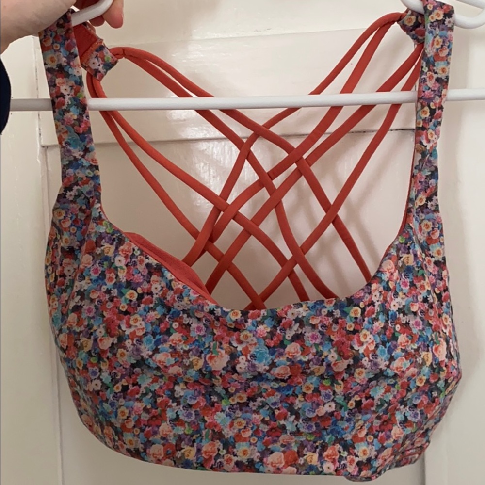 Lululemon padded sports bra